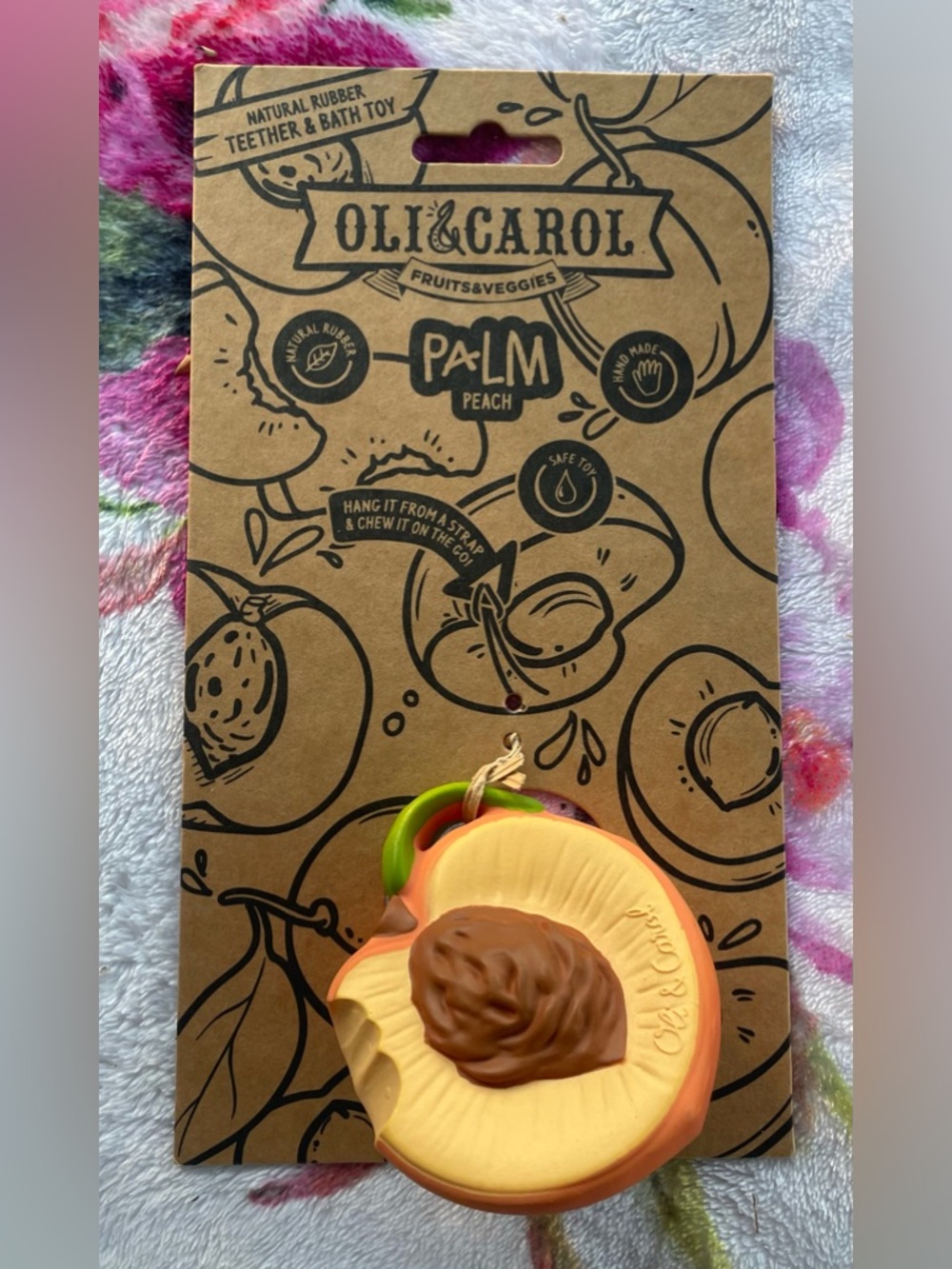 OLI & CAROL “Palm the Peach” Teether
